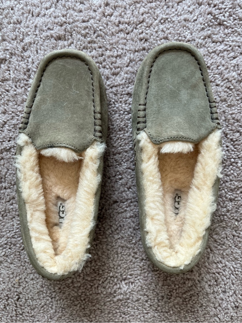 NEW UGG Women's Suede Moccasin Slipper in Olive with Shearling Lining